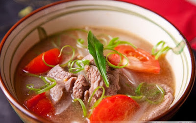 Canh thịt bò nấu cà chua